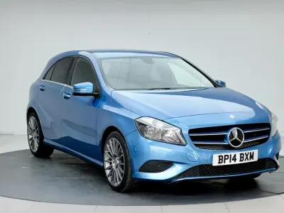 Used Mercedes A180 SE 2014 Blue Hatchback