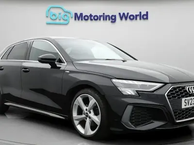 Begagnad Audi A3 Sportback S-Line 110 HK (80 kW) 2023 Svart Halvkombi