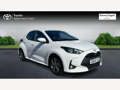 Used Toyota Yaris Hybrid 2024 White Hatchback