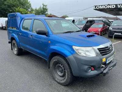 Used Toyota HiLux Active 144 HP (105 kW) 2015 Blue Pickup