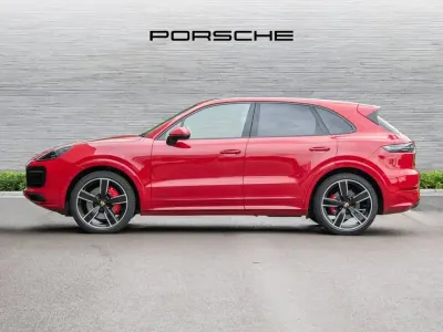 Used Porsche Cayenne GTS 453 HP (333 kW) 2023 Red SUV