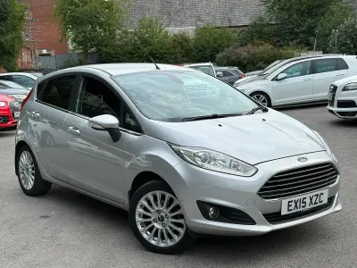Used Ford Fiesta Titanium 120 HP (88 kW) 2015 Silver Hatchback