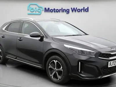 Usado Kia XCeed 141 HP (103 kW) 2022 Preto SUV
