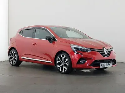 Used Renault Clio Techno 90 HP (66 kW) 2023 Red Hatchback