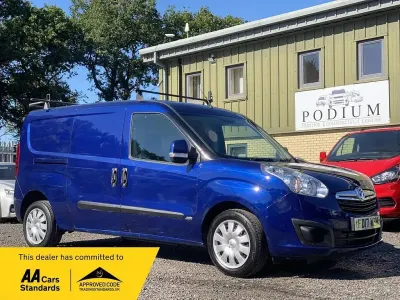Used Vauxhall Combo Sportive 95 HP (69 kW) 2017 Blue MPV