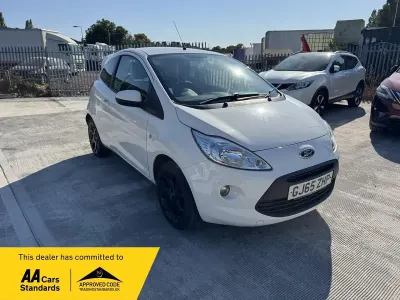 Used Ford Ka Zetec 69 HP (50 kW) 2015 White Hatchback