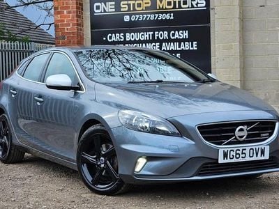 Used Volvo V40 R-Design 115 HP (84 kW) 2015 Grey Hatchback