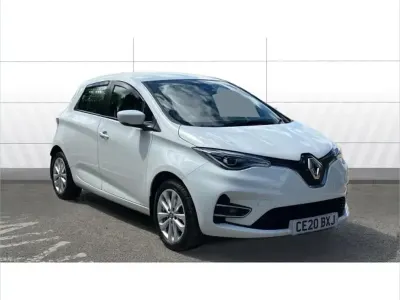 Used Renault Zoe Iconic 78 kW (107 HP) 2020 White Hatchback