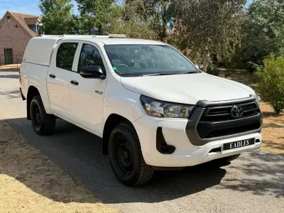 Used Toyota HiLux Active 150 HP (110 kW) 2022 White Pickup
