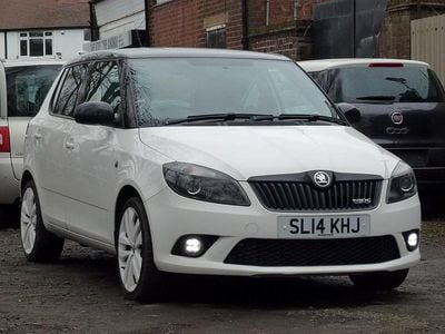 Used Skoda Fabia vRS 180 HP (132 kW) 2014 White Hatchback