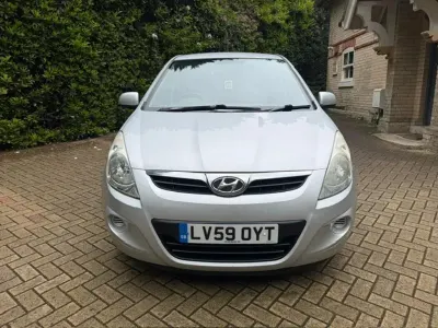 Käytetty Hyundai i20 Comfort 78 HP (57 kW) 2009 Hopea Viistoperä
