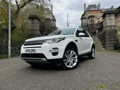 Używany Land Rover Discovery Sport HSE Luxury 180 KM (132 kW) 2016 Biały SUV