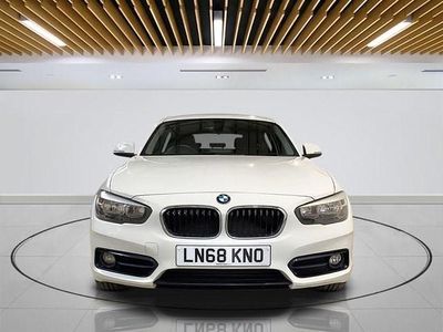 Used BMW 118 Sport Line 136 HP (100 kW) 2018 White Hatchback