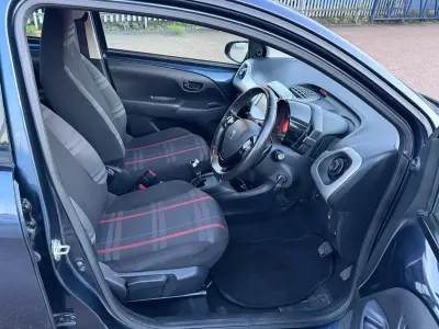 Begagnad Peugeot 108 Active 2016 Blå Halvkombi