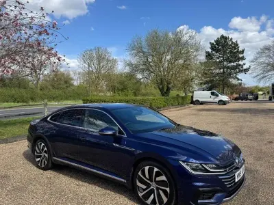 Used VW Arteon R-line 190 HP (139 kW) 2019 Blue Hatchback