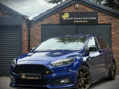 Used Ford Focus ST 280 HP (205 kW) 2015 Blue Hatchback