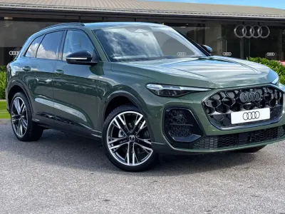 New Audi Q5 Black Edition 204 HP (150 kW) 2026 Green SUV