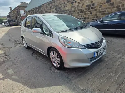 Used Honda Jazz ES 99 HP (72 kW) 2014 Silver Hatchback