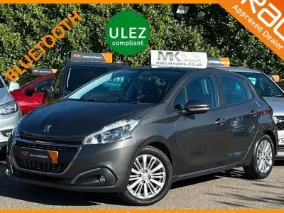 Used Peugeot 208 Signature Sky 82 HP (60 kW) 2019 Grey Hatchback