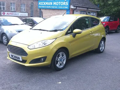 Used Ford Fiesta Zetec 82 HP (60 kW) 2013 Yellow Hatchback