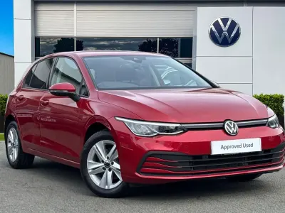 Used VW Golf VIII Life 110 HP (80 kW) 2023 Red Hatchback