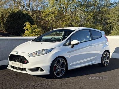 Używany Ford Fiesta ST 2015 Biały Hatchback