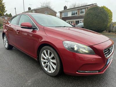 Used Volvo V40 SE Lux 190 HP (139 kW) 2016 Red Hatchback