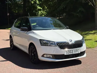 Used Skoda Fabia Colour Edition 75 HP (55 kW) 2018 White Hatchback