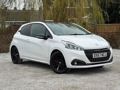 Used Peugeot 208 2017 White Hatchback