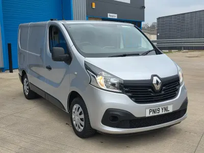 Usado Renault Trafic Business 2019 Plateado Monovolumen