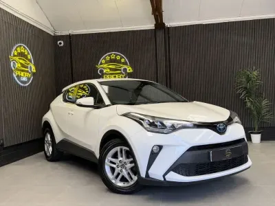Used Toyota C-HR 122 HP (89 kW) 2023 White SUV
