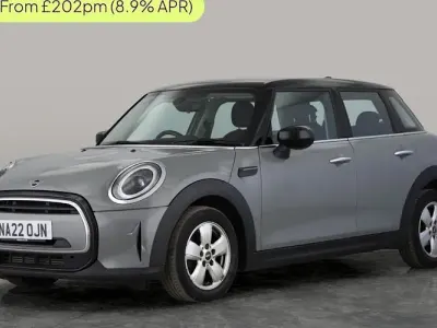 Usado Mini Cooper Classic 136 CV (100 kW) 2022 Gris Utilitario