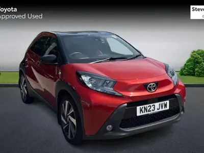 Used Toyota Aygo X 72 HP (52 kW) 2023 Red SUV