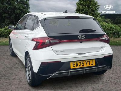 Used Hyundai i20 Premium 99 HP (72 kW) 2025 White Hatchback