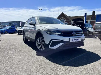Used VW Tiguan Allspace Life 150 HP (110 kW) 2022 White SUV