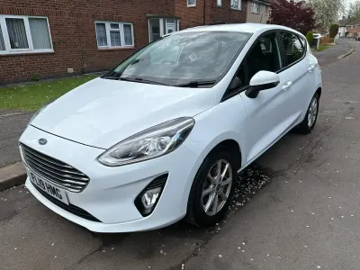 Used Ford Fiesta Zetec 100 HP (73 kW) 2019 White Hatchback