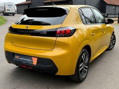 Used Peugeot 208 Active+ 75 HP (55 kW) 2023 Yellow Hatchback