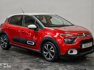 Usado Citroën C3 PureTech 83 CV (61 kW) 2021 Rojo Utilitario