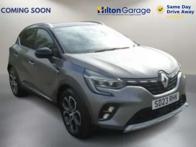 Begagnad Renault Captur Techno 143 HK (105 kW) 2023 Grå SUV
