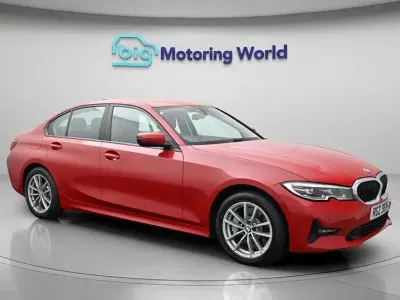 Begagnad BMW 330e 292 HK (214 kW) 2020 Röd Sedan