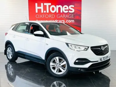 Używany Vauxhall Grandland X S 130 KM (95 kW) 2020 Biały SUV