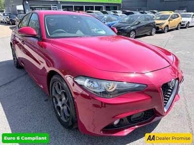 Used Alfa Romeo Giulia Saloon Super 200 HP (147 kW) 2017 Red Sedan