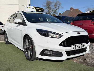 Used Ford Focus ST 250 HP (183 kW) 2017 White Estate