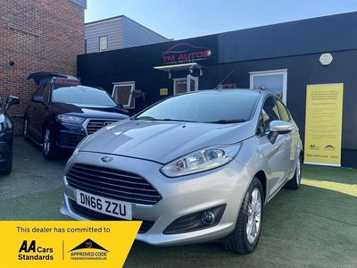 Used Ford Fiesta Zetec 82 HP (60 kW) 2016 Silver Hatchback