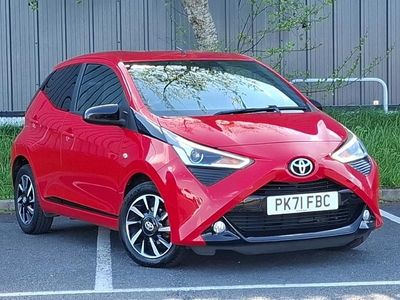 Begagnad Toyota Aygo Trend 72 HK (52 kW) 2021 Röd Halvkombi