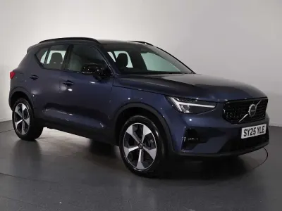 Used Volvo XC40 Plus 194 HP (142 kW) 2025 Blue SUV