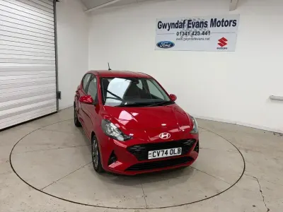 Used Hyundai i10 Advanced 83 HP (61 kW) 2024 Red Hatchback