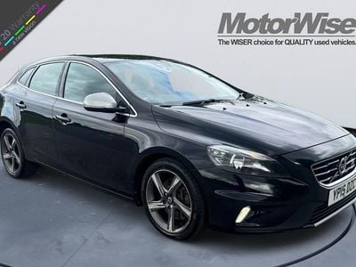 Begagnad Volvo V40 R-Design 190 HK (139 kW) 2015 Svart Halvkombi