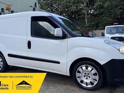 White Used 2013 Fiat Doblò MPV | £2,295 (Fair price)