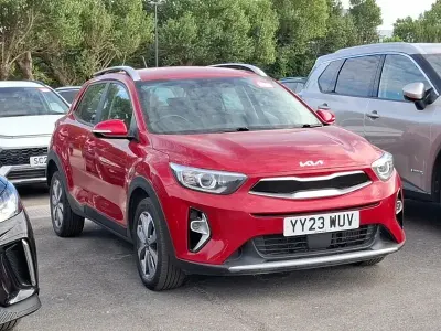 Used Kia Stonic 99 HP (72 kW) 2023 Red SUV